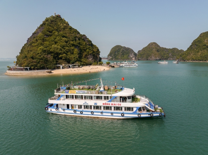 Ha Long  6 Hour Cruise – Deluxe Tour